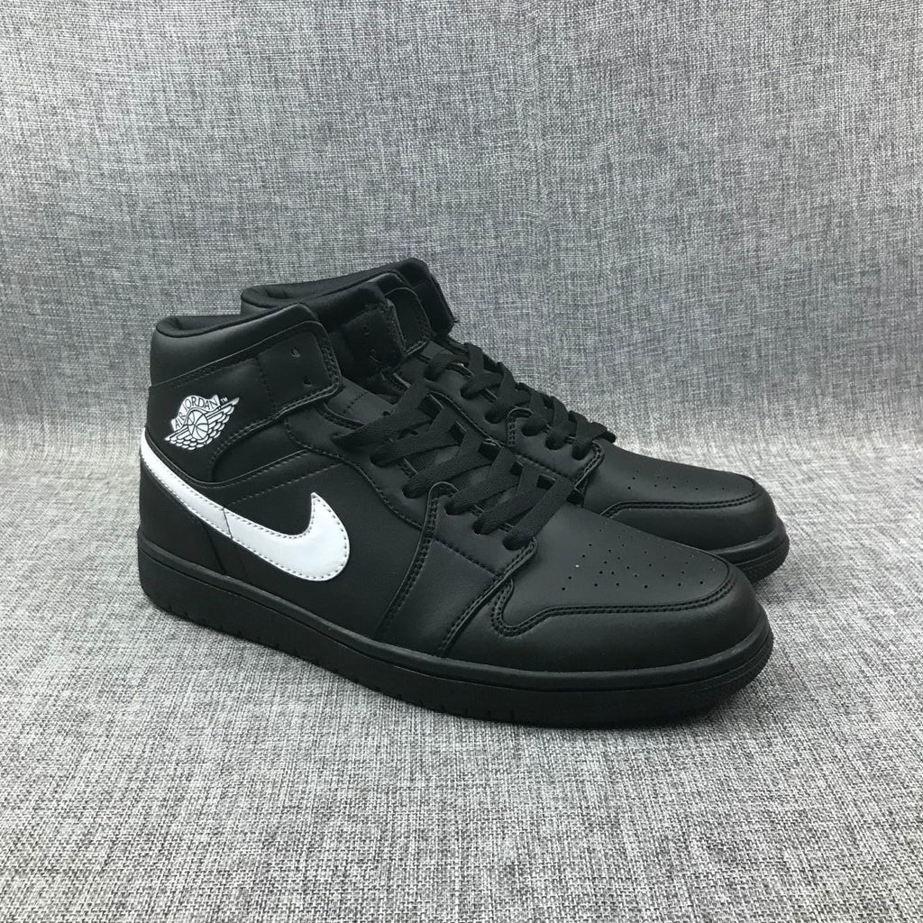 Air Jordan 1 Mid Black White Sneakers 554724-049