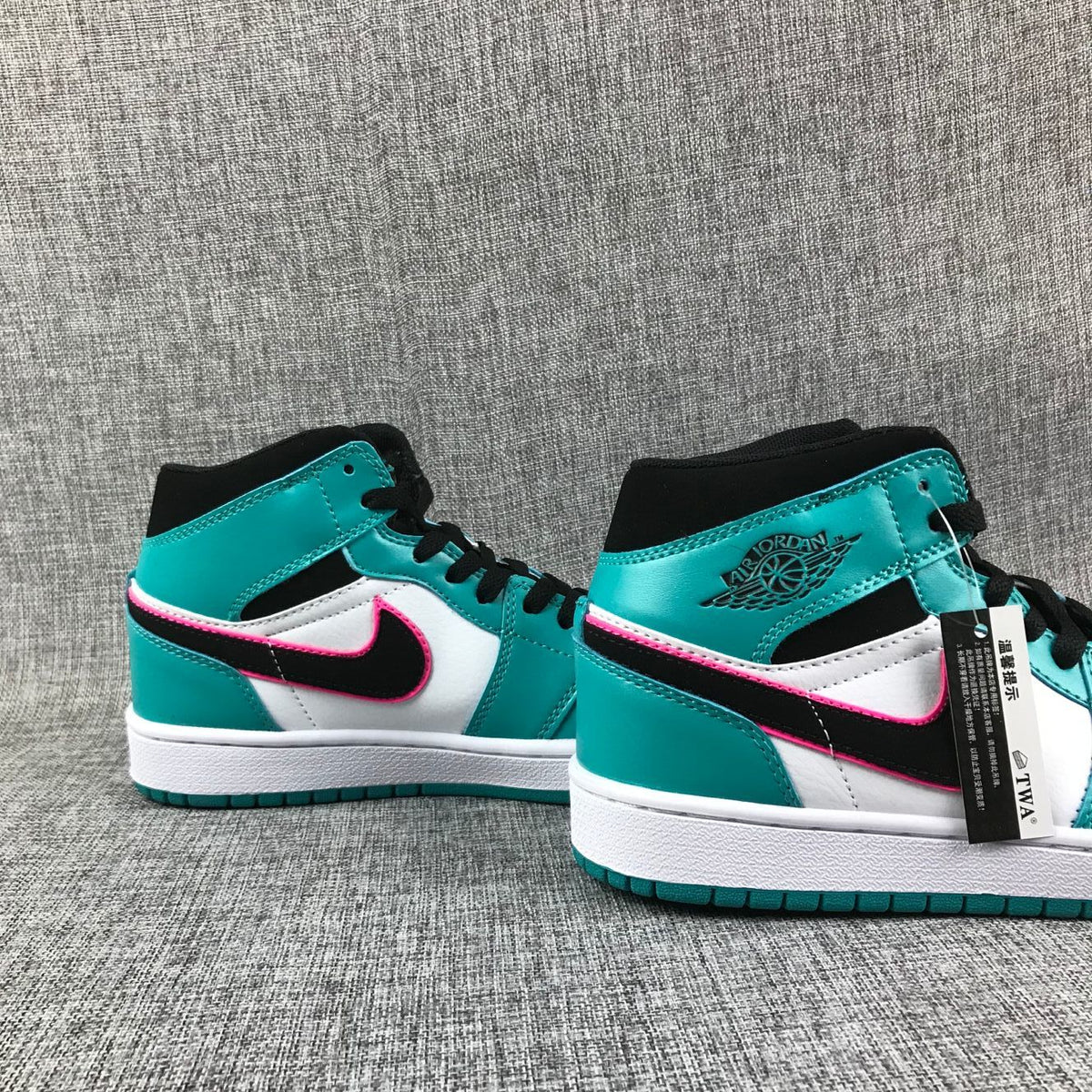 Air Jordan 1 Mid South Coast Sneakers 852542-306