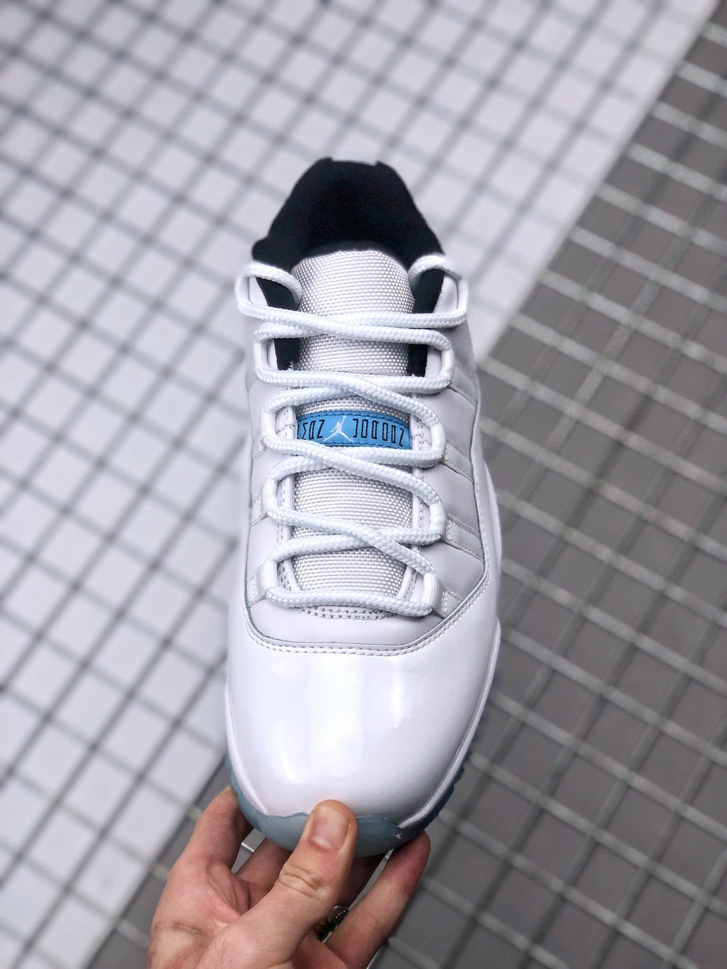Jordan Air Jordan 11 Low Legend Blue Sneakers AV2187-117