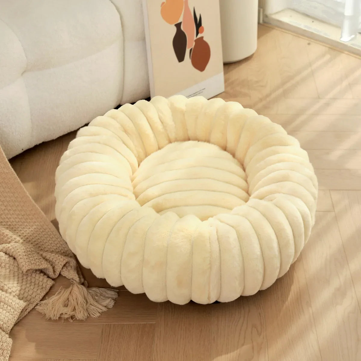 SnuggleNest Plush Pet Bed - Cozy Winter Retreat for Cats and Dogs