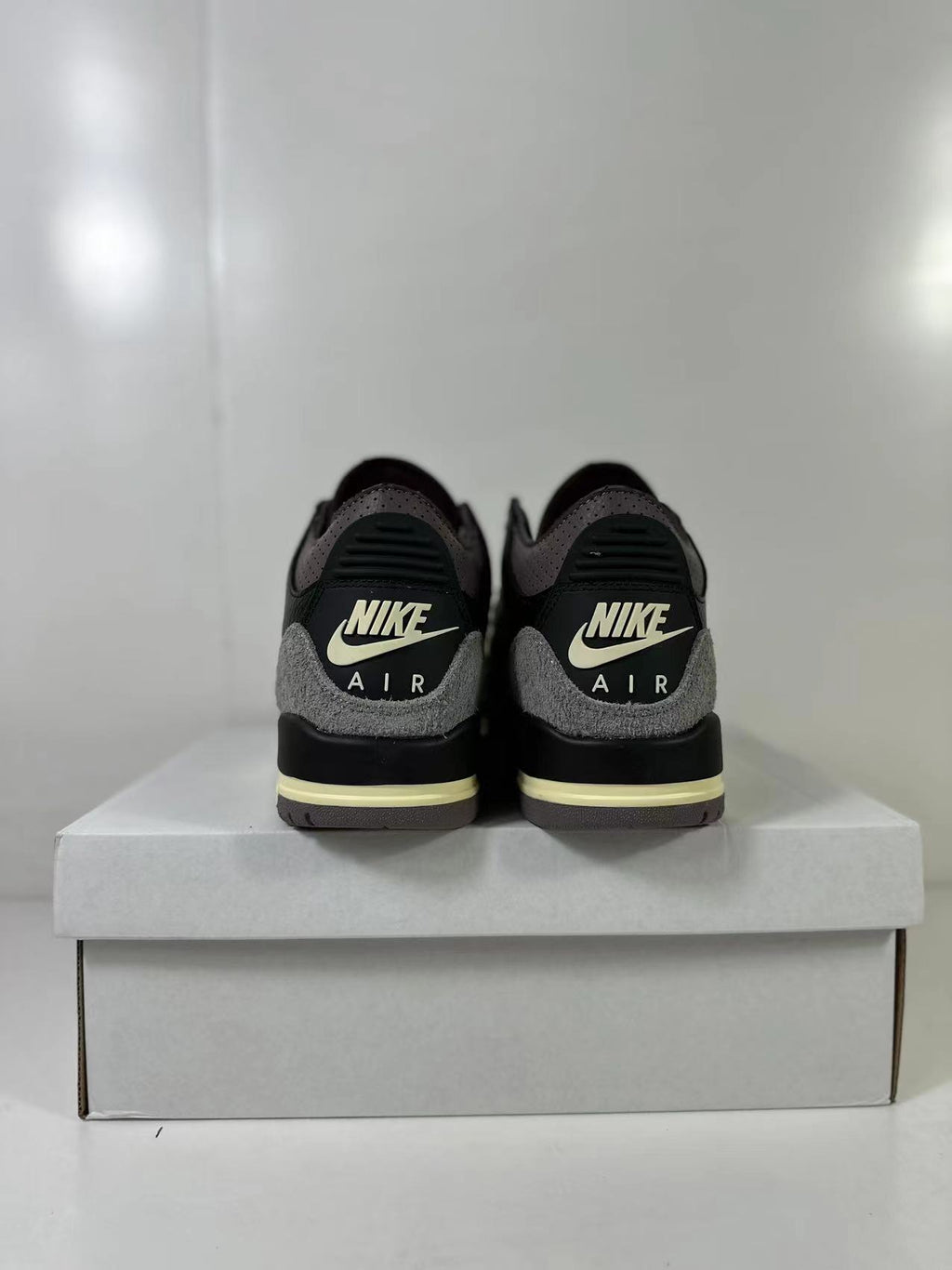 Jordan Air Jordan 3 Retro Black Purple FZ8411-001 Sneakers