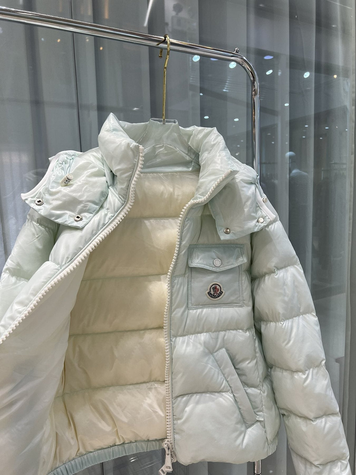 Moncler Hooded Front-Pocket Puffer Coat
